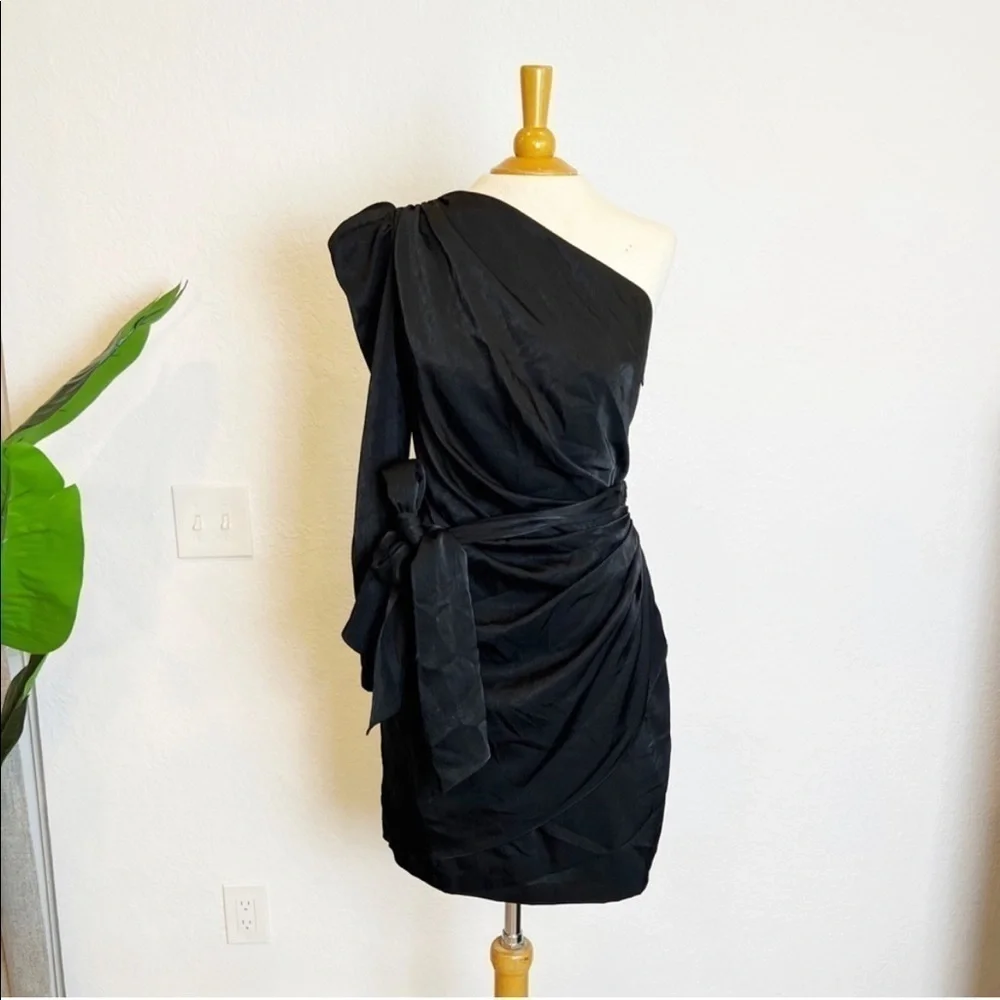 Aidan Mattox One-Shoulder Puff-Sleeve Dress